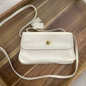 Coach crossbody vintage-ish